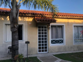 Casa Exclusiva a 400 Metros da Praia em Manguinhos - Condomínio com Vigilância 24hs